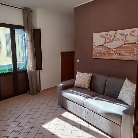 Le Del Cortile 3 Apartment